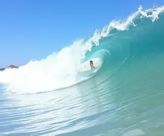Surfe na Praia da Malhada: guia prático com dicas essenciais