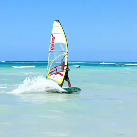 Quanto custa windsurf em Jericoacoara: informações úteis para sua viagem